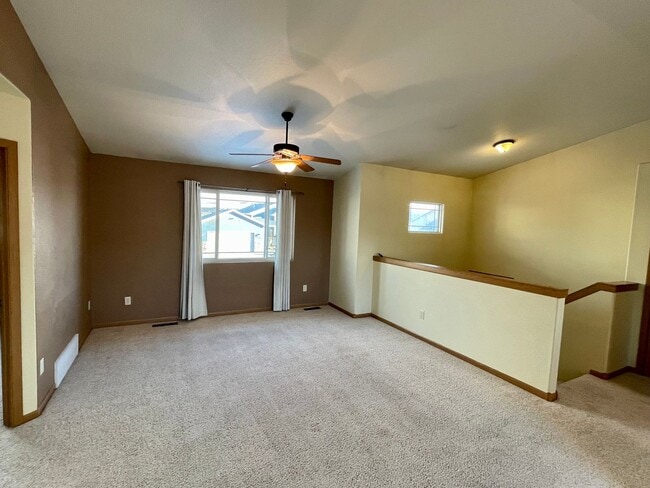 Building Photo - ~ FALL FEELS (And DEALS!) ~ Beautiful 3 Be...