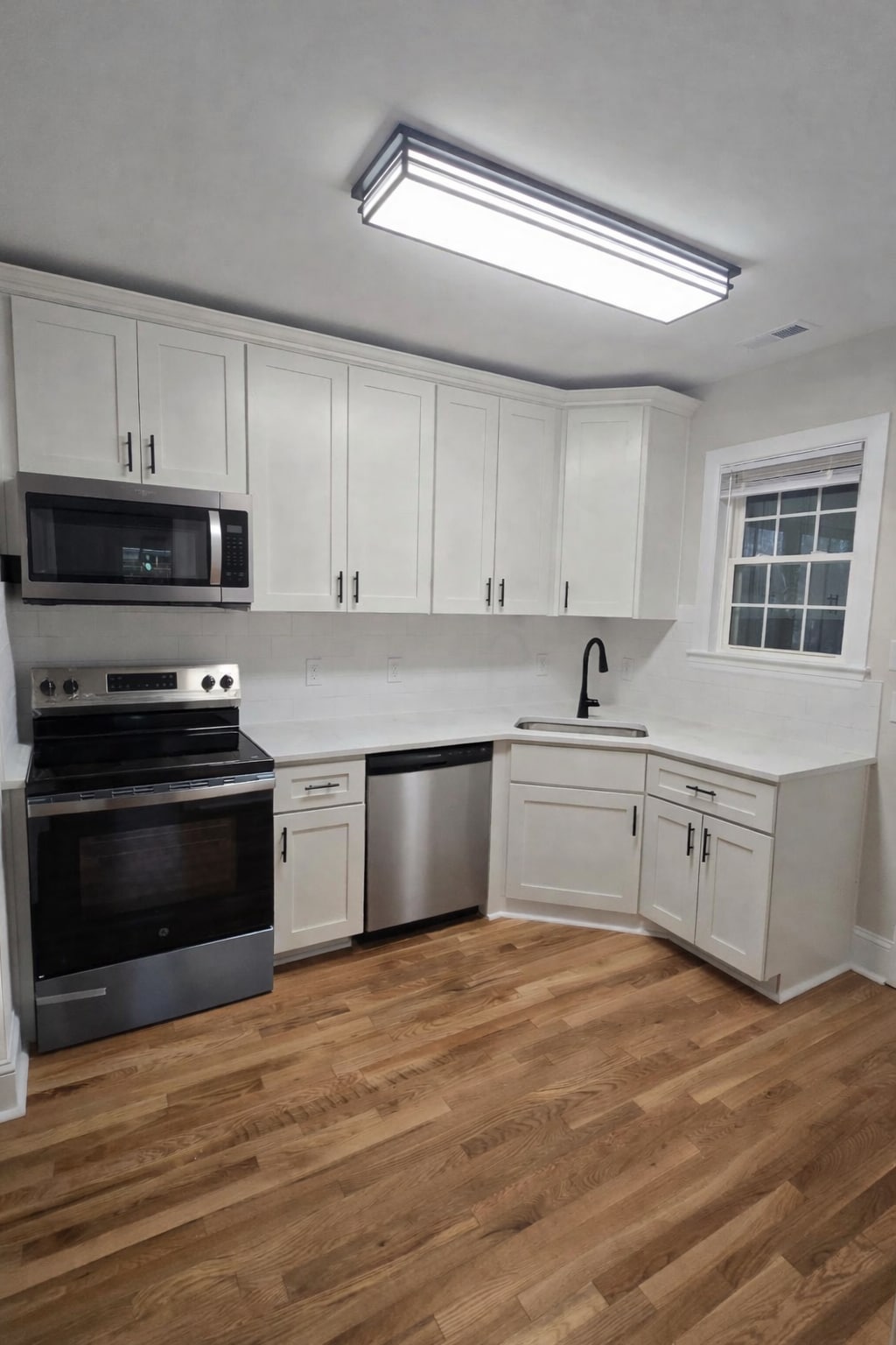 Building Photo - 4418 Cutshaw Ave