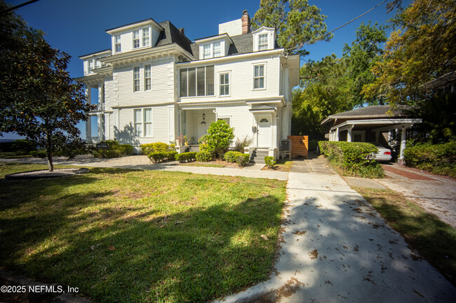 Primary Photo - 1808 Goodwin St