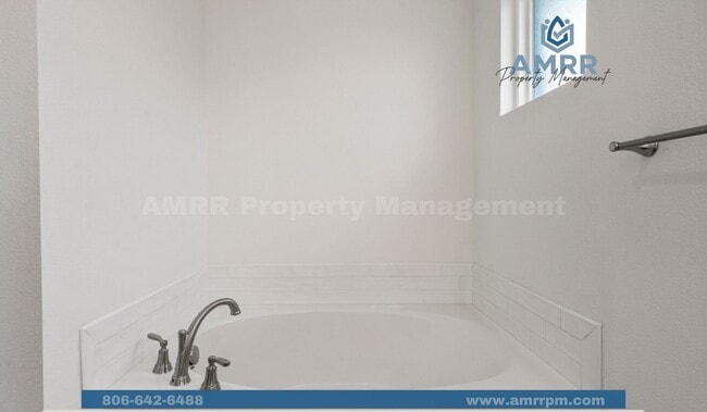 Building Photo - Your Dream Home Awaits! Spacious 4-Bedroom Modern Home with Open-Concept Living