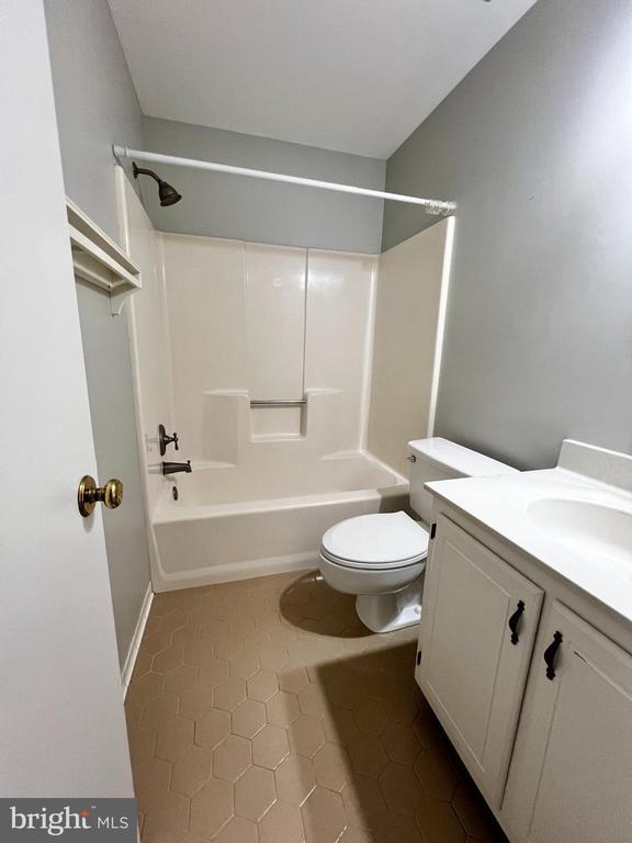 Building Photo - 3854 Steppes Ct