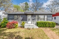 Building Photo - Modern meets charming