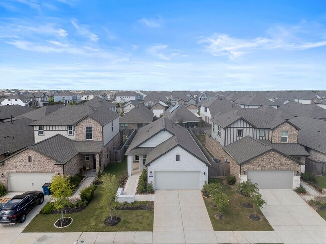 Building Photo - 12927 California Palm Ct