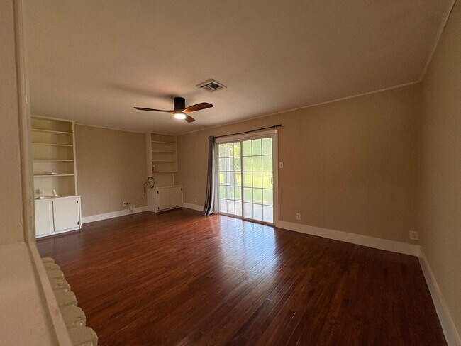Building Photo - 1411 Ansbury Dr