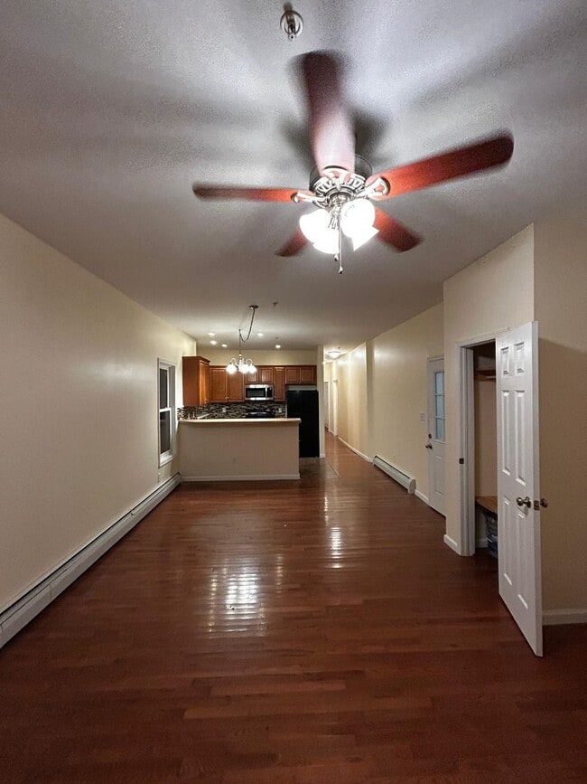 Building Photo - 1326 E Gibson St