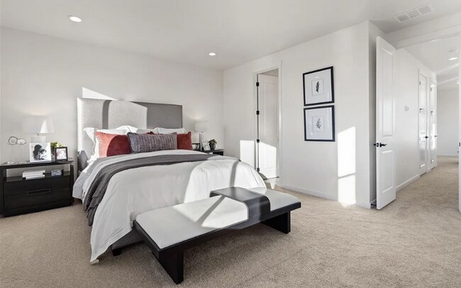 Building Photo - BRAND NEW Spacious 3 Bed 2.5 Bath + Office Townhouse