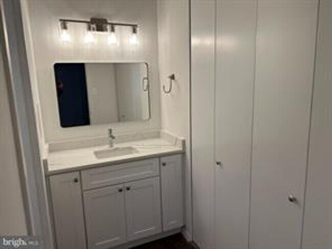 Building Photo - incredible view from the unit, 2 bedroom and 2 full bath