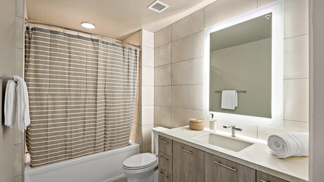 Building Photo - 1926 6th St NW