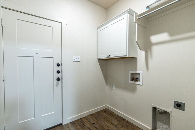 Building Photo - 12003 Englewood Ave