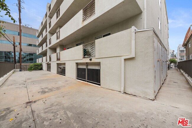 Building Photo - 1817 Selby Ave