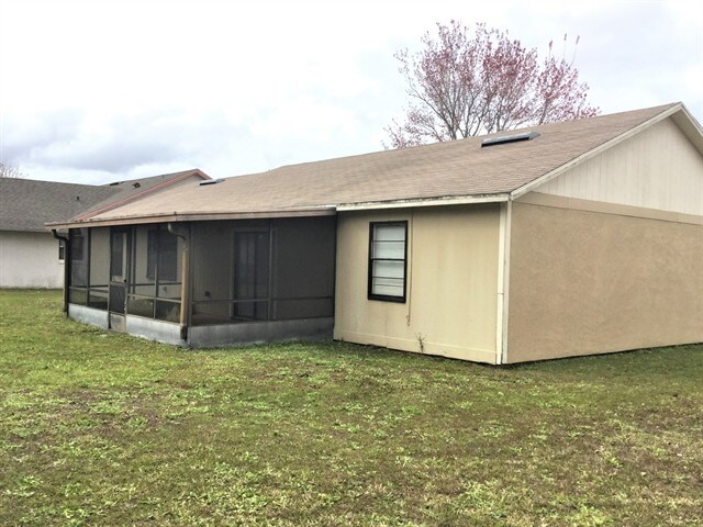Building Photo - 214 Red Maple Drive