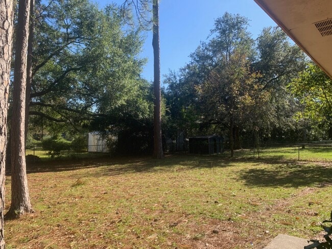 Building Photo - 522 Ashmore Rd