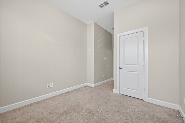 Building Photo - 302 Pure Parsley Path