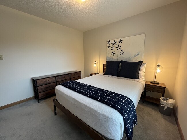 Building Photo - 49 Baysprings Court - 3