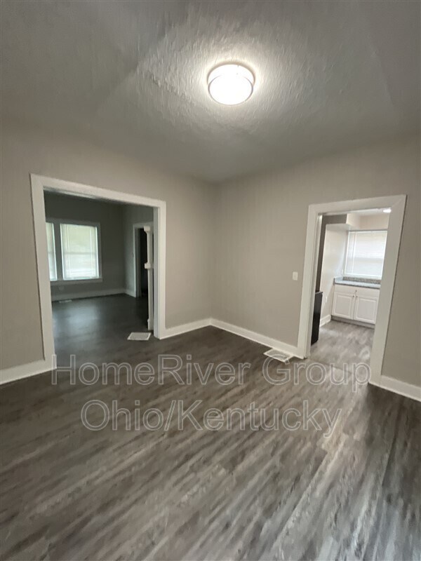 Building Photo - 1251 Phillips Ave