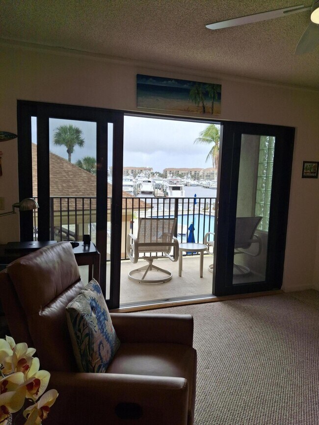 Building Photo - 1201 Seafarer Cir