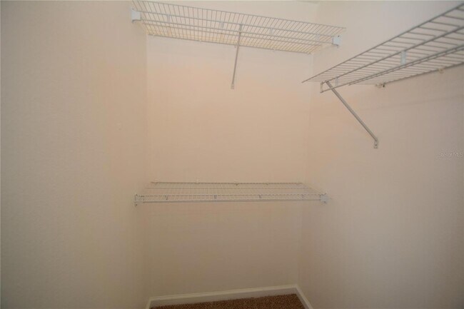 Building Photo - 37 Eton Ln