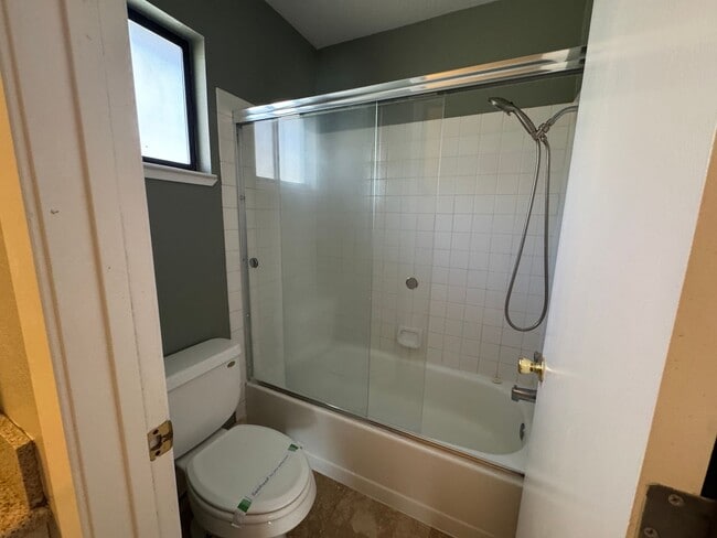 Building Photo - 2440 Melody Ln