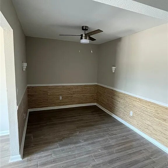 Building Photo - 6824 Sandtrap Dr N