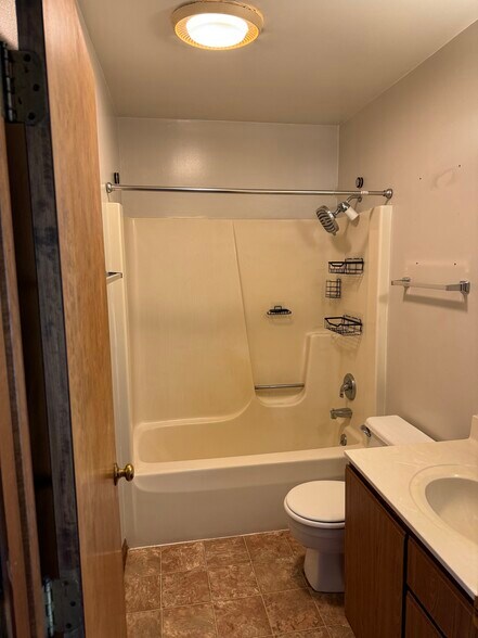 Bath - 308 N Emmons St