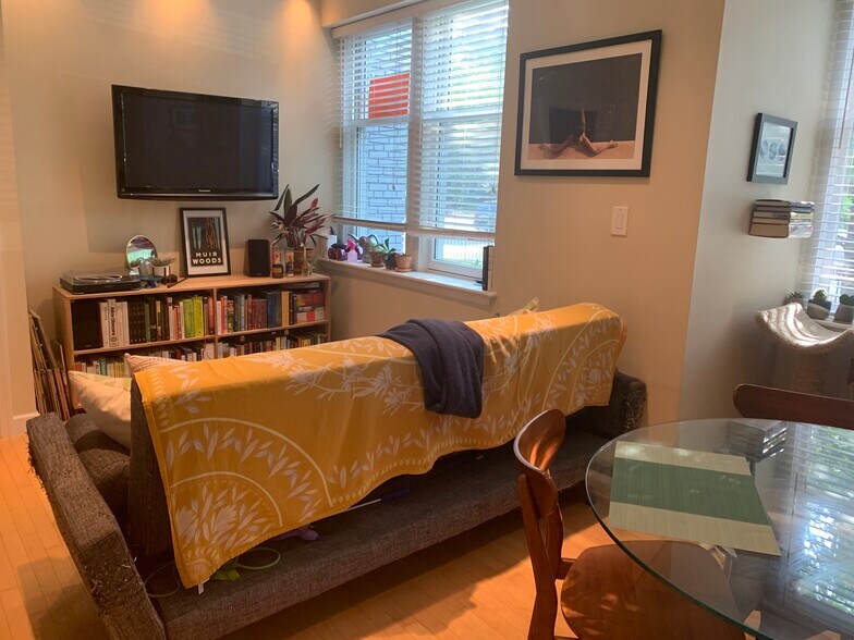 Building Photo - 1901 16th St NW