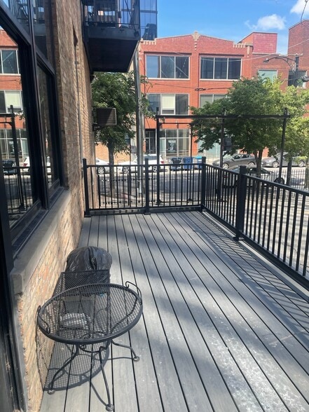 Building Photo - 215 N Aberdeen St