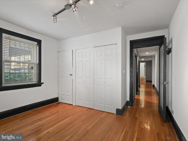Building Photo - 929 O St NW