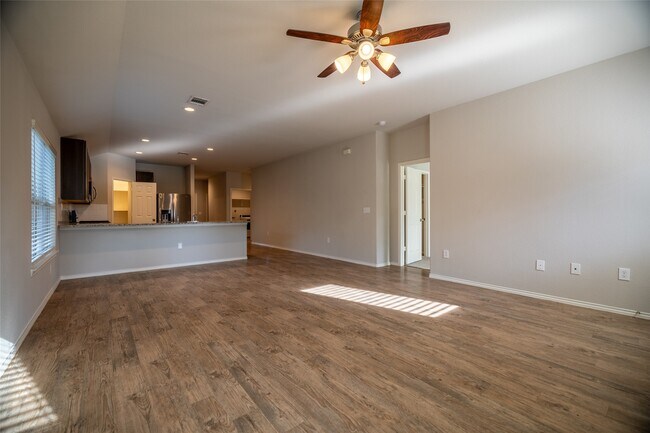 Building Photo - 15054 Paddock Point Ln