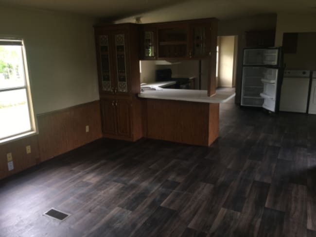 Building Photo - 199 Tamanda Ln