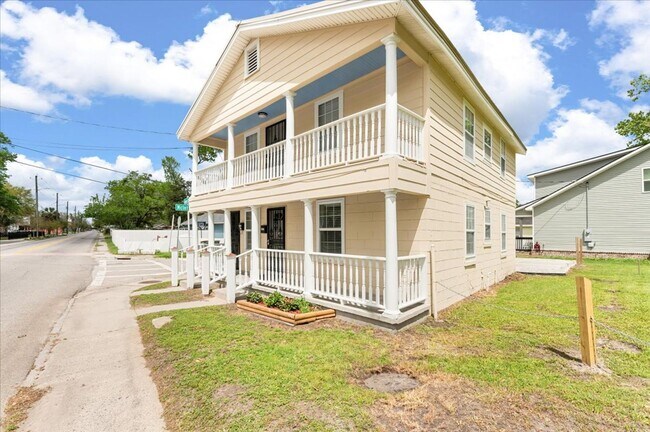 Building Photo - Move-In Special: $300 Off First Month if You Move by Feb 28, 2026!