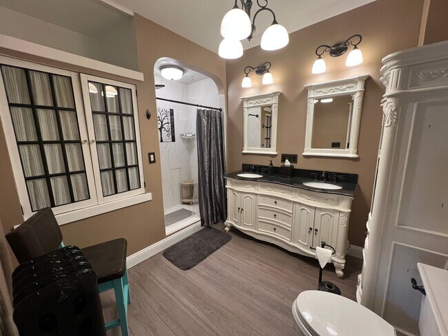 Building Photo - 3 Bedroom/2.5 Bathroom Home in Peoria for Lease