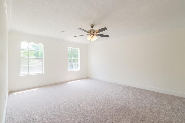 Building Photo - 1311 Sand Stone Dr