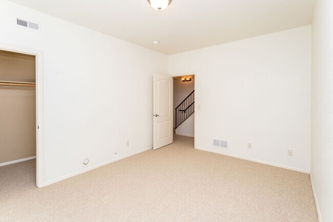 Building Photo - 8270 Regiment Ct