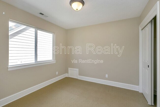 Building Photo - 12649 NW Bayonne Ln