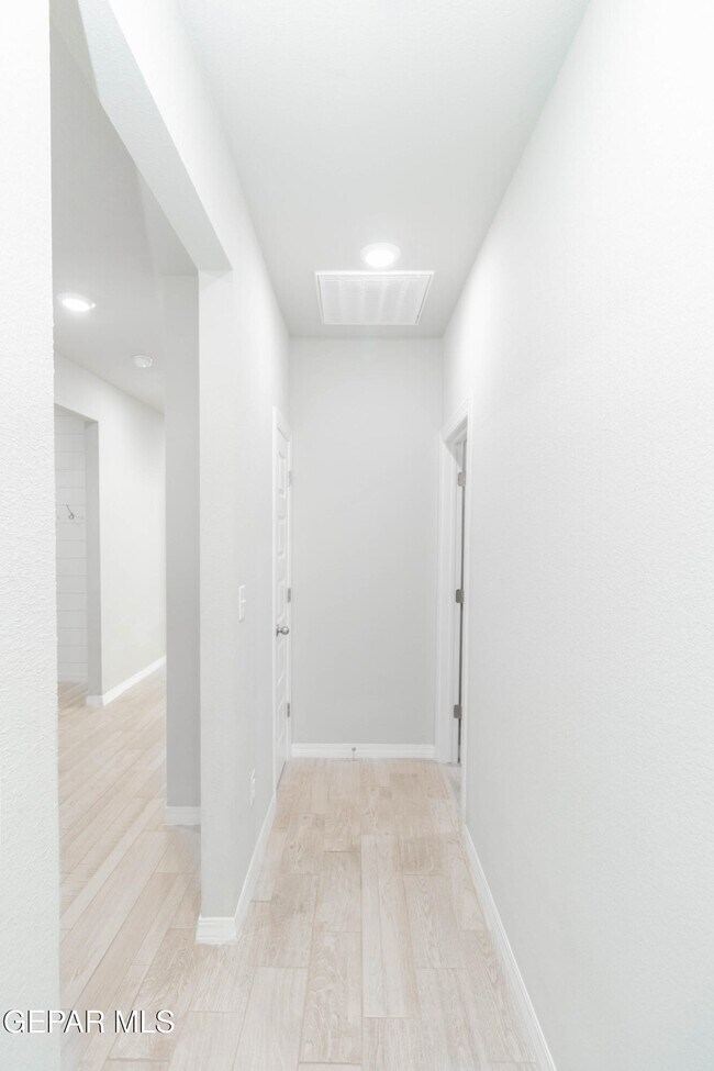 Building Photo - 13821 Madero Dr