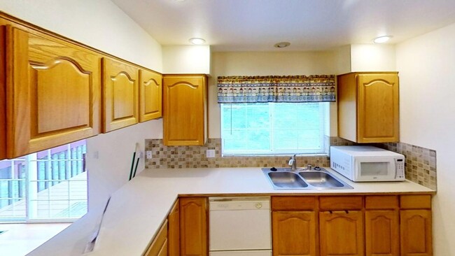 Building Photo - 1412 Sweetbay Dr