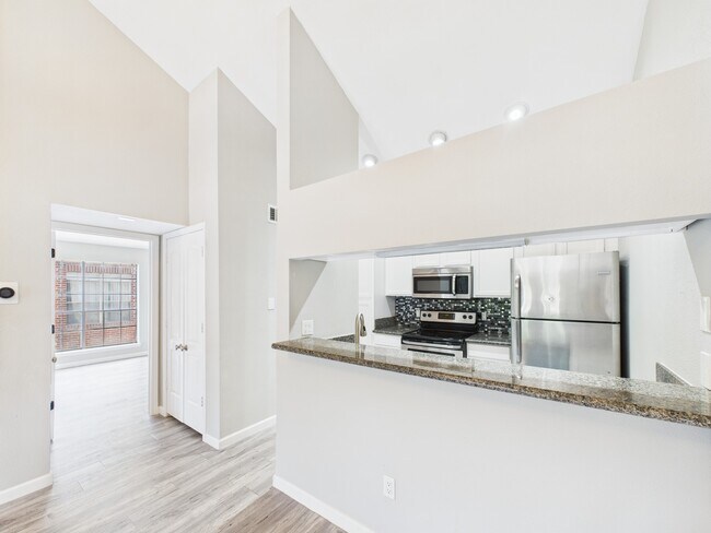 Building Photo - 8055 Cambridge St