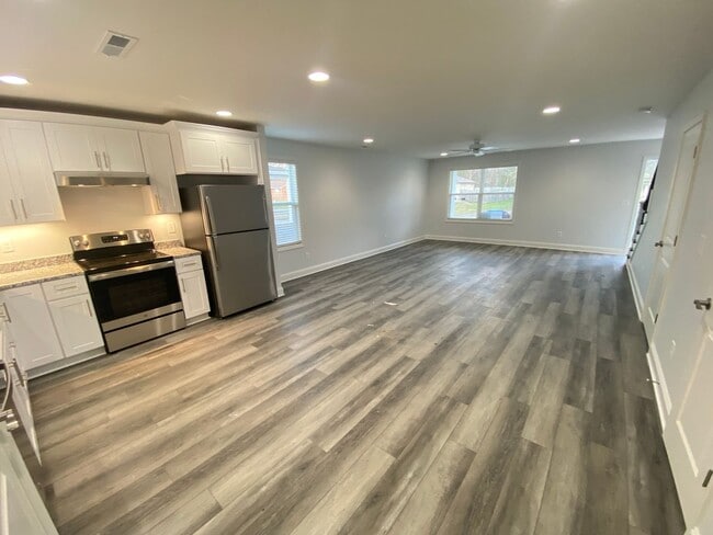 Building Photo - FOR LEASE - New Construction, in Watertown!