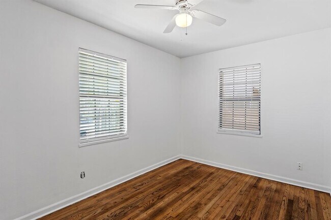 Building Photo - 1709 Patton Ln