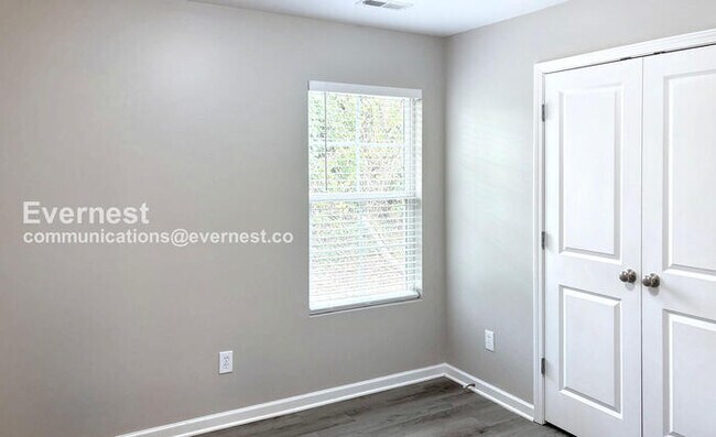 Building Photo - 1226 Mt Lebanon Rd