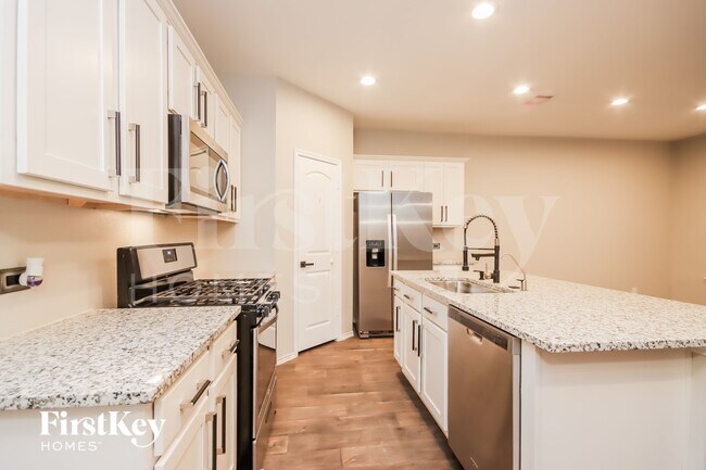 Building Photo - 5909 Warm Bungalow Ln