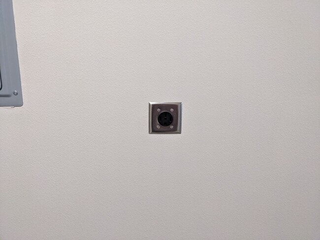 Building Photo - 20482 Murphy Rd