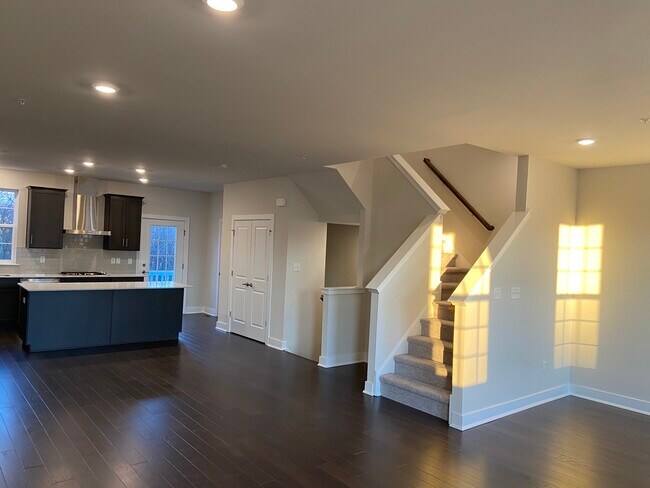 Building Photo - 253 Red Leaf Ln
