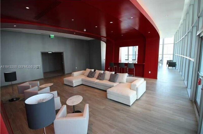 Building Photo - 1100 S Miami Ave