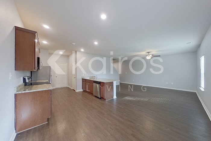 Building Photo - 1040 Pilgrim Ln