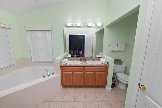 Building Photo - 548 Old Bridge Cir