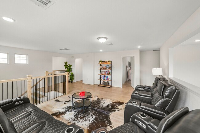 Building Photo - 147 Renodes Garden Ln