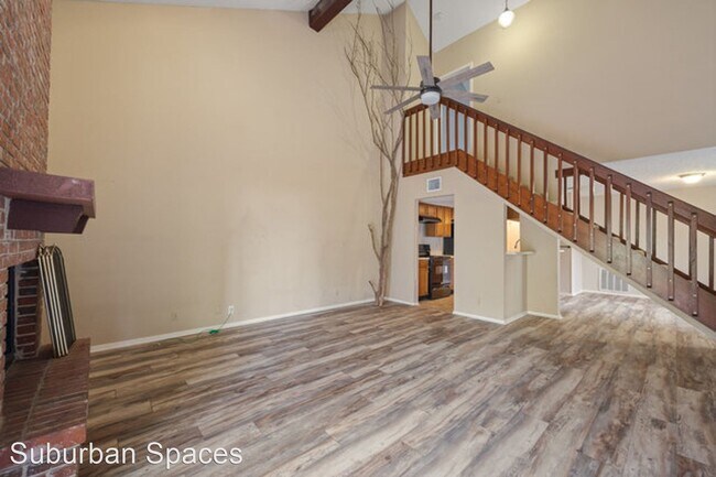 Building Photo - 2 br, 2 bath House - 5738 Spring Night