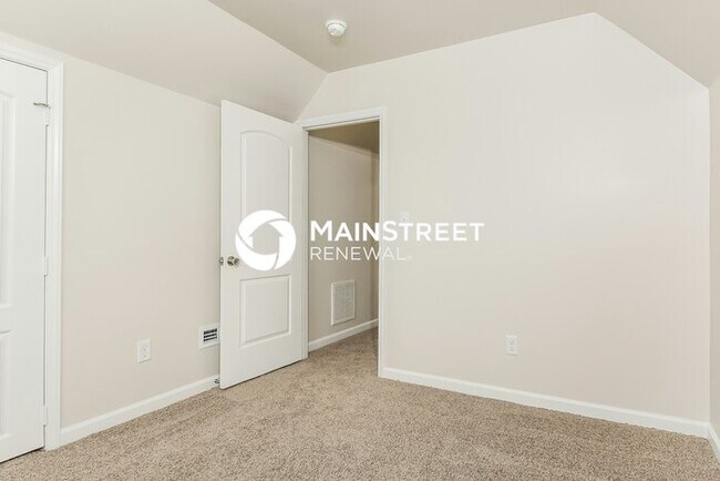 Building Photo - 3 Bedroom Pet-Friendly Home in WINSTON SAL...