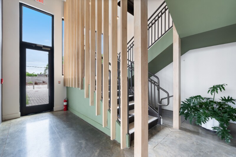 Building Photo - 1090 Haysboro Ave